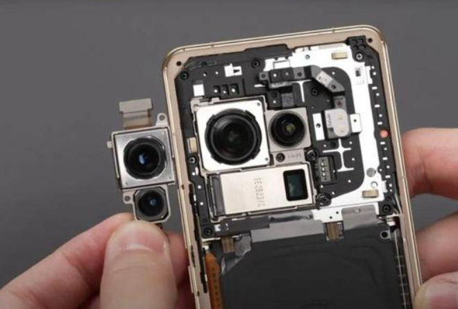 消滅耳機孔后，蘋果盯上了手機卡槽